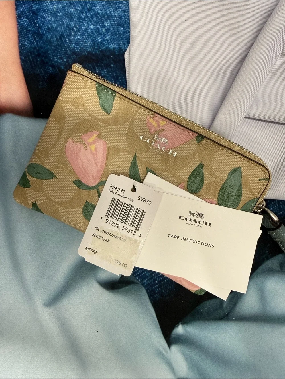 (new+tag) Coach wristlet small clutch signature monogram floral khaki blush